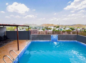 Rooftop Pool & Hotel